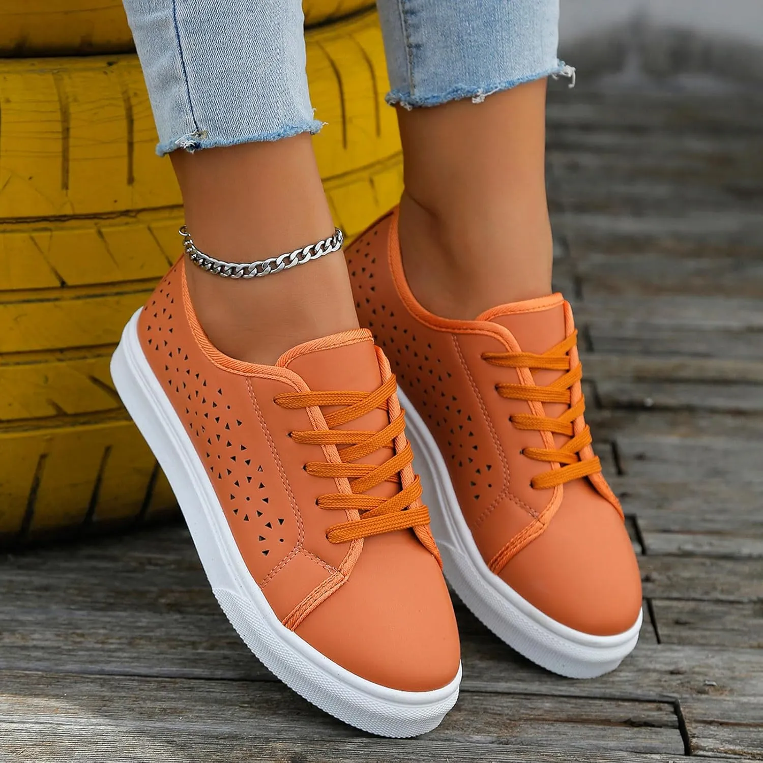 Ladies Fashion Solid Color Breathable Hollow Leather Lace Up Flat Bottomed Casual Shoes Casual Lace up Shoes for Women