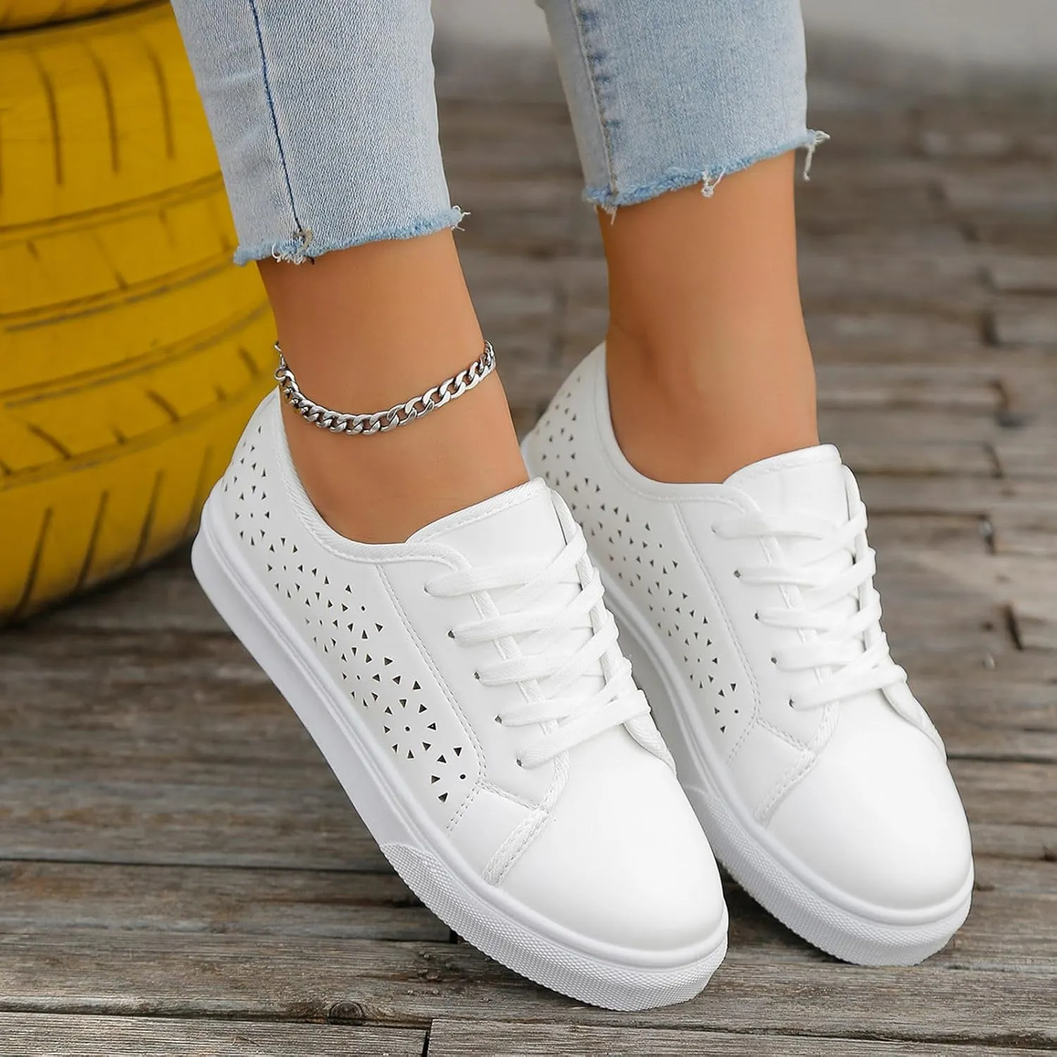 Ladies Fashion Solid Color Breathable Hollow Leather Lace Up Flat Bottomed Casual Shoes Casual Lace up Shoes for Women