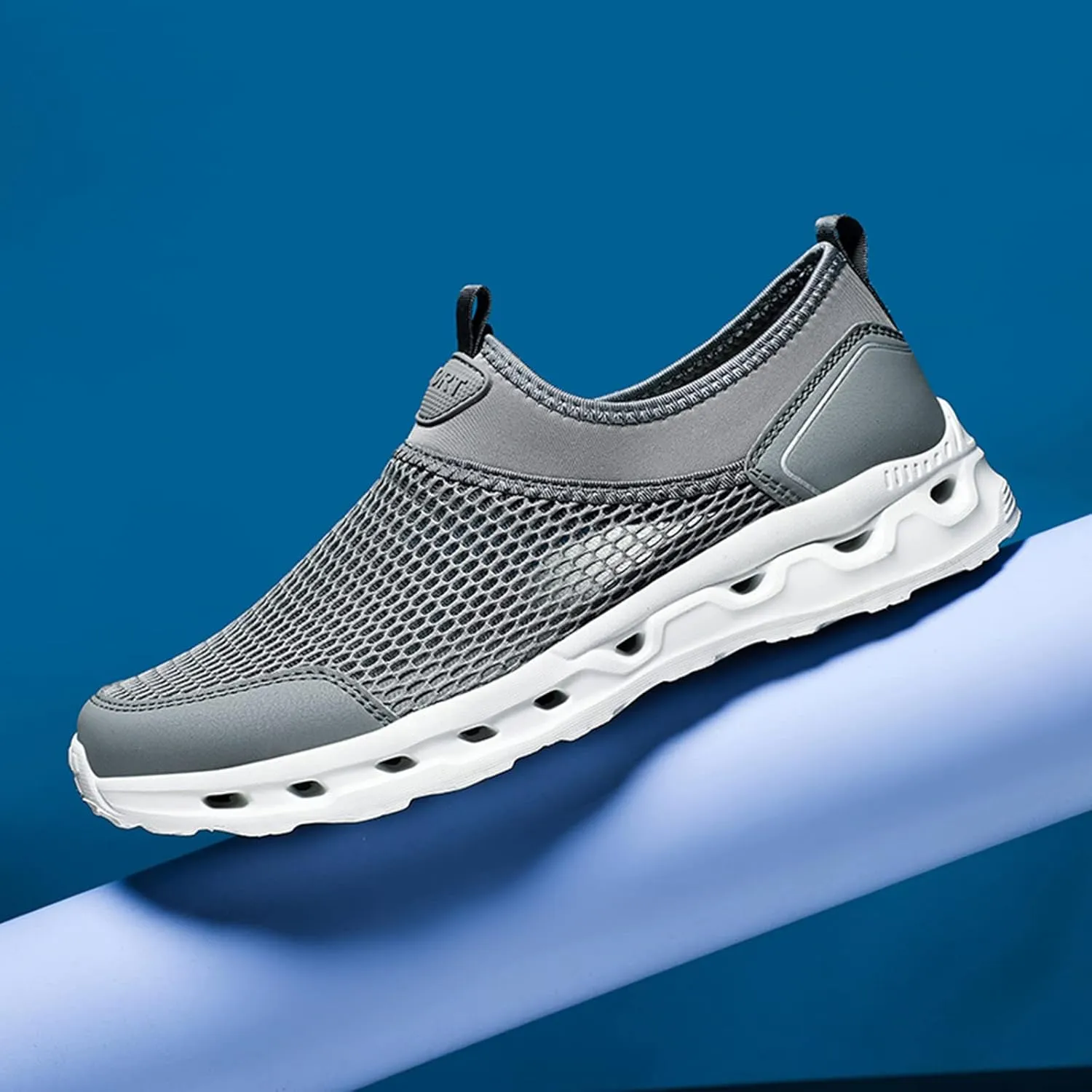 Men's Hollow Mesh Sports Shoes Fashion Breathable Beach Shoes Comfortable Non Slip Soft Flat Elderly Shoe