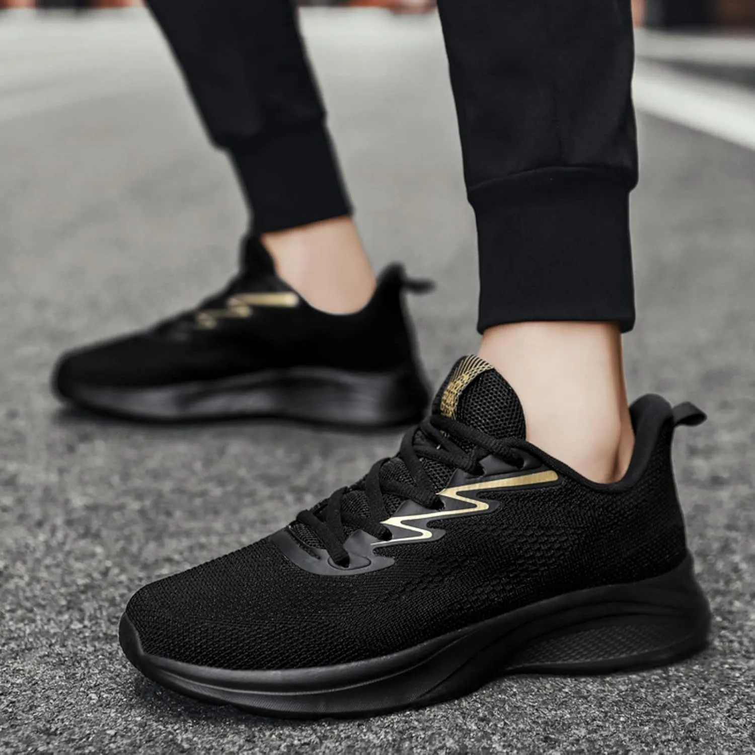 Men's Minimalist Barefoot Shoes Lightweight Breathable Slip on Running Shoe Lightweight Diabetic Shoes for Men