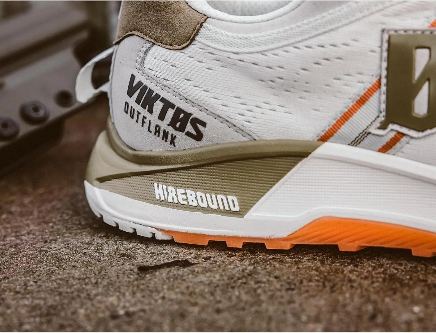 VIKTOS Men's Outflank Durable Lightweight Breathable Linear Traction Athletic Training Running Shoes with EVA Foam Midsole