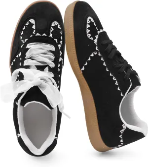 Women's Lace Detail Lace-Up Casual Sneakers - Elegant Ribbon Ribbon Lace Walking Shoes Non-Slip Sole Breathable Comfort for Daily Outfits